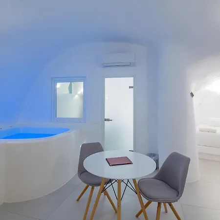 Boutique 88 * Fira (Santorini)