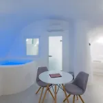 Boutique 88 * Fira (Santorini)
