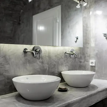 费拉88号精品公寓 *